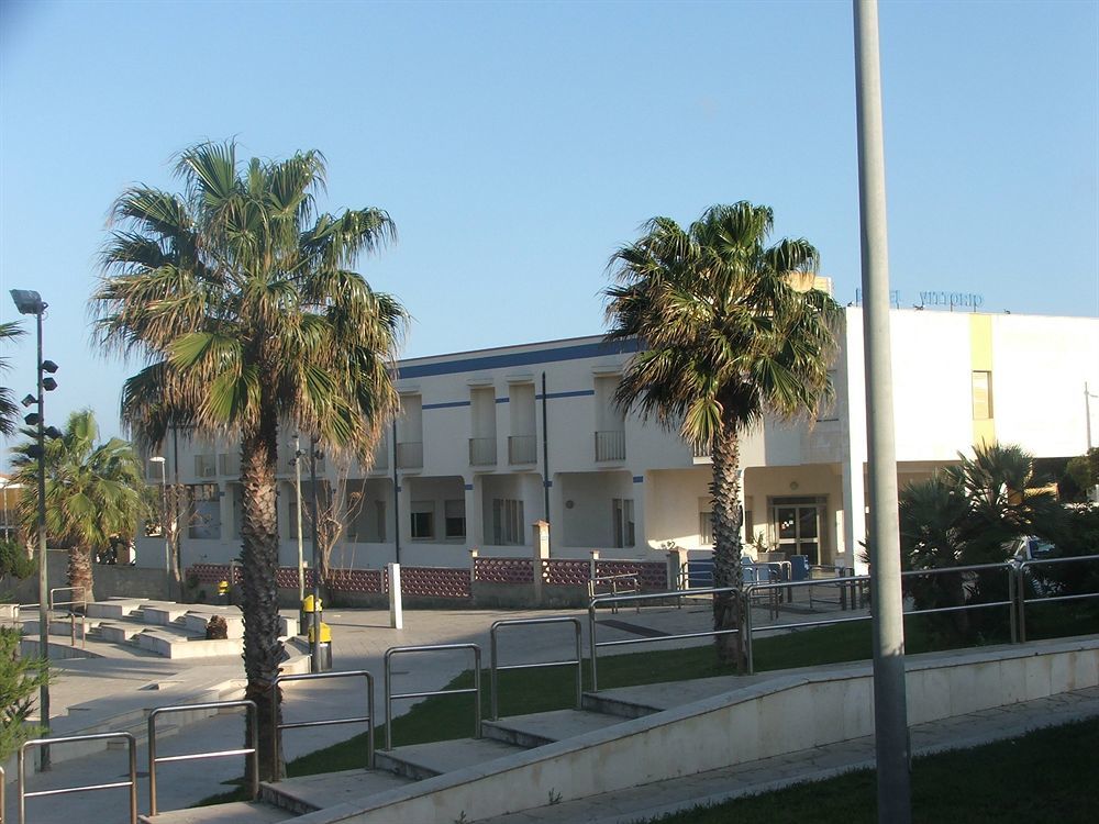 Hotel Vittorio Portopalo Di Capo Passero Eksteriør billede